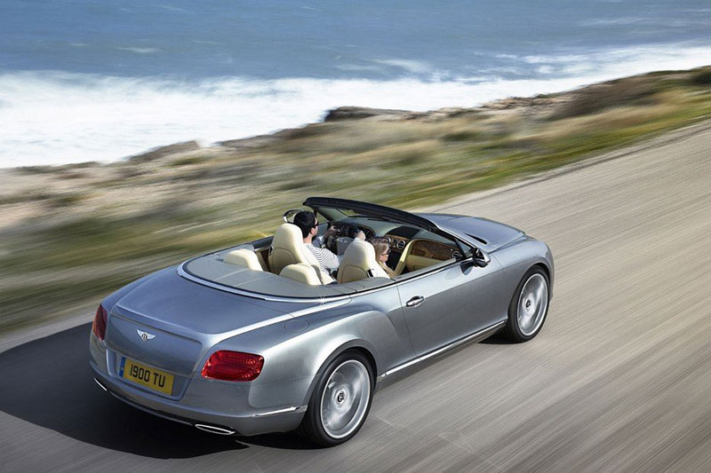  Bentley GTC Convertible 2012, sản phẩm mới nhât của hãng xe này, sẽ ra mắt tại triển lãm Frankfurt.